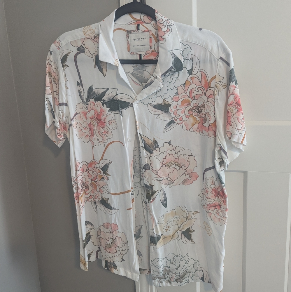 Flowered Button-up Short Sleeve